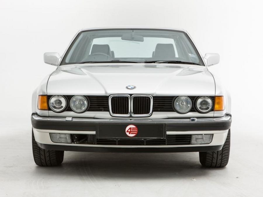 BMW 735i 1986 года  (UK) (фото 9 из 9)